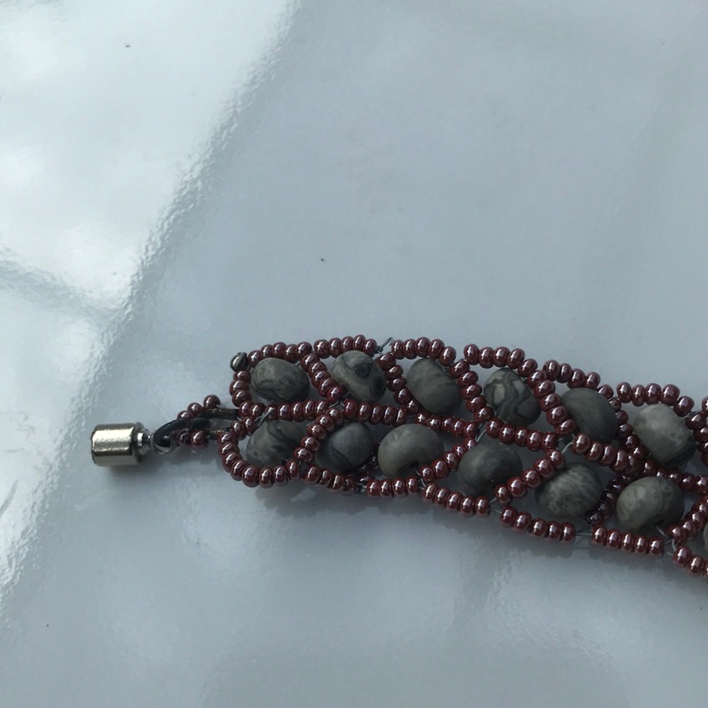 Gray bracelet - Picture 3 of 4
